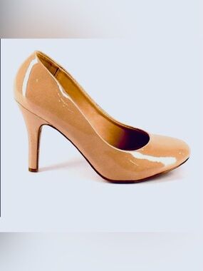 Madden Girl Pink Nude Patent Leather Round Toe Heels 9M